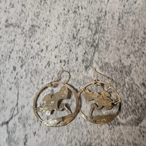 Wild Bryde Jewelry Heron Bird Gold Tone Earrings Signed MCM Dainty Lightweight - Picture 1 of 7