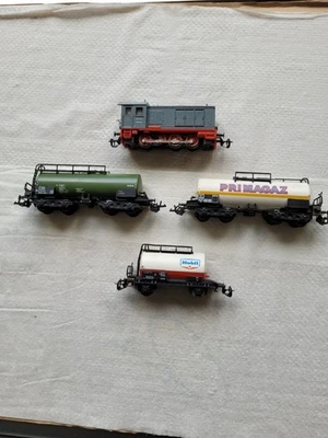 Modelleisenbahn Spur TT Lokomotiven Diesellok V 36 und 3 Kesselwagen  - Bild 1 von 4