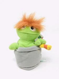 TYCO Sesame Street Oscar The Crouch 7" Bean Bag Toy 1997 w/Tags - Picture 1 of 9
