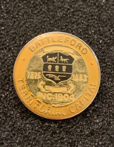 Battleford Territorial Capital Saskatchewan Canada Coat Of Arms Lapel Pin - SPA - Picture 1 of 4