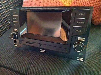 VW Golf 7 Sportsvan original Radio Composition Touch 510035885 Bj.2014 Gen. 1 - Bild 1 von 4