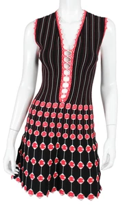 Mini abito ALAIA rosso, nero e bianco a righe in maglia a pois smerlato linea A 40 - Foto 1 di 7