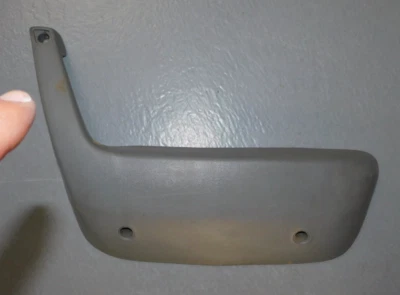 Apoyabrazos puerta Pontiac Fiero 84-88 lado derecho pasajero gris oscuro Foto 1 de 2