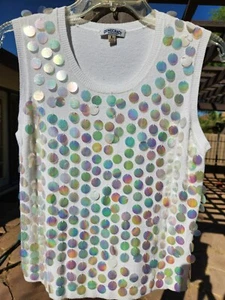 Maglione bianco senza maniche Democracy Weekend con grandi paillettes pastello grande - Foto 1 di 4