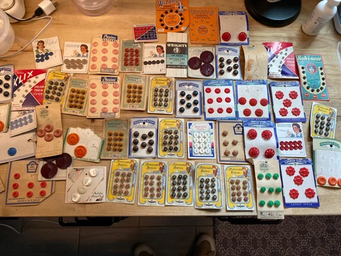 1940s/30s Vintage Antique On Card Button Lot Celluloid Pinwheel 1930s/40s Cover