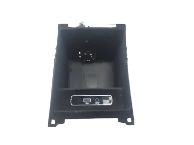 2017-2023 Alfa Romeo Stelvio console central compartimento armazenamento com USB AUX FABRICANTE DE EQUIPAMENTO ORIGINAL - Imagem 1 de 4