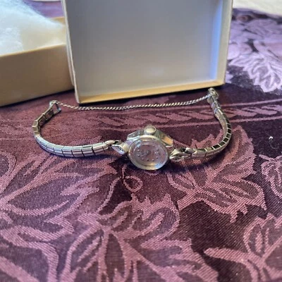 KENT 17 珠宝女士瑞士发条银色腕表 - 工作 (CA) — 第 1/4 张图片