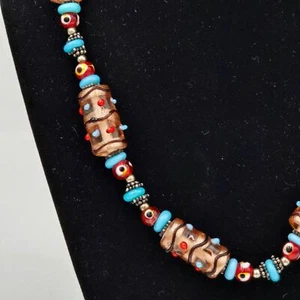 Collana Vintage Torta Matrimonio Vetro Perline 16" Accenti Blu Rosso Chiusura Argento - Foto 1 di 9