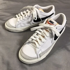 Nike Blazer Sneaker Damen 6,5 Weiß Schwarz Low Plateau - Bild 1 von 12