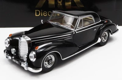 MODELLINO AUTO STATICO KK MERCEDES BENZ 300S COUPE W188 1955 NERO SCALA 1/18 - Immagine 1 di 4