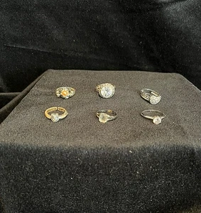 Konvolut 6 einzigartige Sterling Silber 925 Ringe verschiedene Stile und Größen - Bild 1 von 10