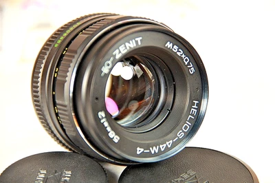 Helios 44m-4 58mm f2 CLA Portrait Bokeh Lens SLR M42 Mount Soviet USSR for Canon - Image 1 of 4
