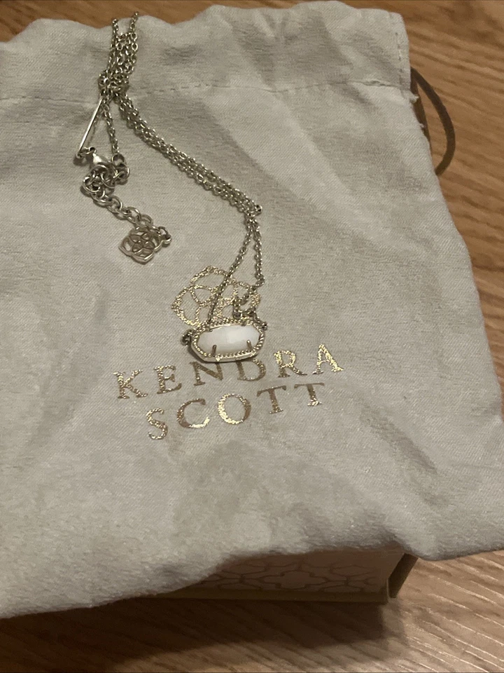 Kendra Scott Elisa Oval Pendant Necklace Gold Plated in Ivory Mother-of-Pearl ✨ — 第 1/1 张图片