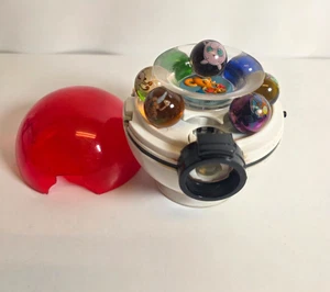 De colección Pokemon Pokeball Mármol Shooter Charizard 2000 Pokéball 8 Canicas ToyBiz - Imagen 1 de 15