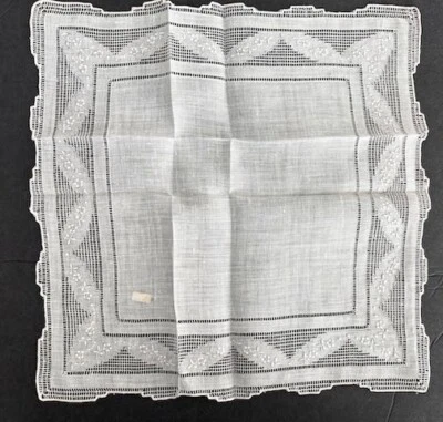 VINTAGE 1920s HANKY HANKIE HAND EMBROIDERED PUNCH WORK GEOMETRIC FLORALS NEW TAG - Image 1 of 3
