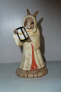 ROYAL DOULTON BUNNYKINS SANDS OF TIME BUNNYKINS OF THE YEAR 2001 - Picture 1 of 1
