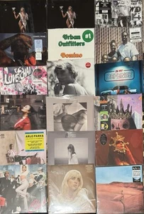 Bulk Buy 17 Pop Vinyl Taylor Swift, Beyoncé, Urban Outfitters, Limited Editions - Picture 1 of 1