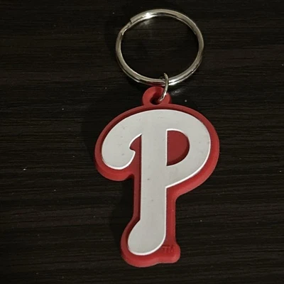 Philadelphia Phillies Keychain Official Team Logo MLB Baseball 2019 Rubber - Image 1 of 2