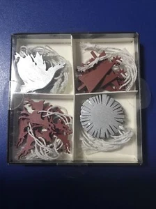 dwell studio Christmas decorative gift tags 24 pack / assorted - Picture 1 of 7