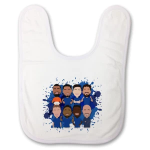 Chelsea 2024-25 Vector Heroes Baby Lätzchen Stoff tolles Geschenk für Blues Fans - Bild 1 von 1