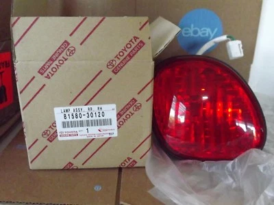 LEXUS GS300 81590-30120 trunk lid RIGHT REAR LAMP ASSEMBLY GENUINE OEM TOYOTA  - Image 1 of 4