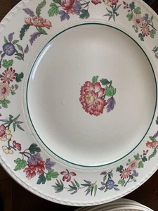 WEDGWOOD COLONIAL HARLECH DINNER PLATES LOT 5 - Picture 1 of 3