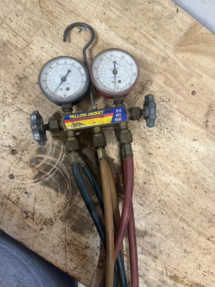Medidores de colector de prueba y carga Yellow Jacket R-12 R-22 R-502 con mangueras Ritchie Foto 1 de 4