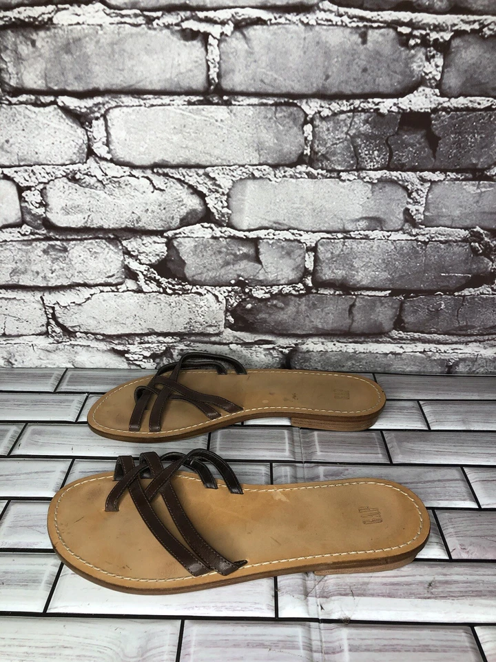 Босоножки GAP оливковый коричневый кожаный носок туфли на плоской подошве скрытый каблук женские размер 8 М США/39 ЕС - Изображение 1 из 4