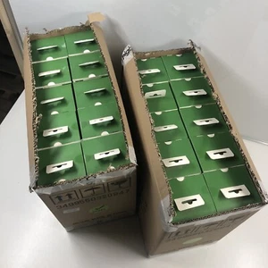 NEU Set 20 Kameraständer Xbox One Händler Ausverkauf Box Palette - Bild 1 von 3