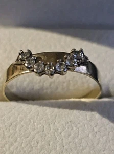 375/ 9ct Yellow And White Gold Diamond Ring - Picture 1 of 7