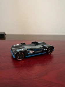 Hotwheels schwarz Zoom-In Go Pro Auto 7/10 Experimotors lose - Bild 1 von 5