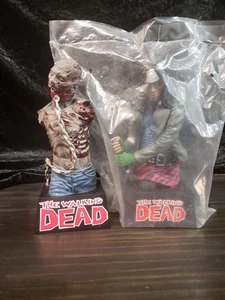 Diamond Select The Walking Dead Michonne & Michonne's Pet Bust Bank Image Comics - Picture 1 of 21