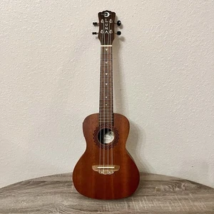 Vintage LUNA Mahogany Electric UKULELE UKE VMV EL With Built In Amp & Gig Bag! - Picture 1 of 14