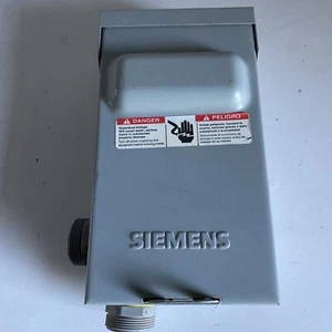 AC Disconnect 50 Amp Non Fused Outdoor Rated List Pull out Type - Picture 1 of 12
