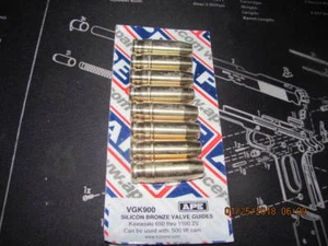 VGK900 APE bronze valve guide Kawasaki Z1 KZ900 KZ1000 KZ1100 ZX1100A GPZ1100 - Picture 1 of 1