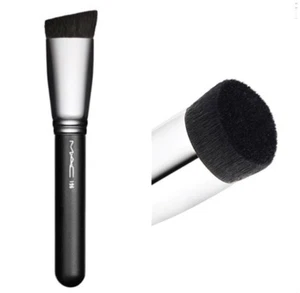 MAC 196 Slanted Flat Top Foundation Brush - Authentic Brand New - Picture 1 of 6