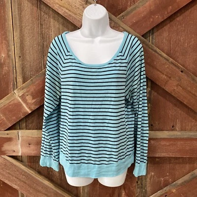 Camisa Pullover ROSA Victorias Secret Mediana Azul Cielo Rayas Cuello Redondo Salón Foto 1 de 4