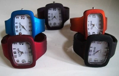 MOSTRADOR NUMÉRICO MULTICOLORIDO APARÊNCIA GELADA METAL FEMININO PULSEIRA PUNHO MODA RELÓGIO CASUAL - Imagem 1 de 4