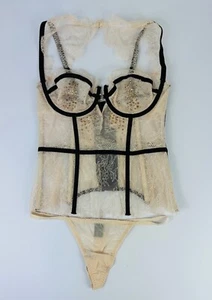 Victoria's Secret 2 Piece Lingerie Set Corset & Thong Ivory Womens Size 36c NWT - Picture 1 of 8