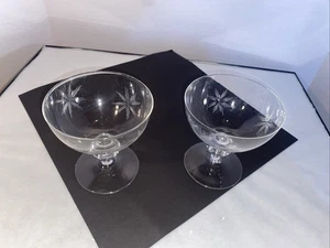 Vtg Antique Two Star Etched Champagne De Coupe Crystal Glasses  - Picture 1 of 4