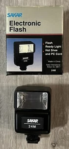 Vintage Sakar 24M Electronic Flash for Camera Hot Shoe W/ Original Box & Manual - Picture 1 of 8