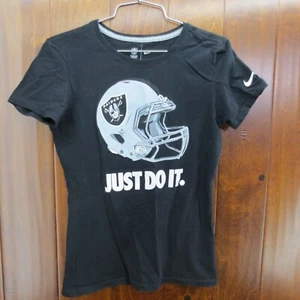 Nike Las Vegas Oakland Raider Helmet Women’s T-Shirt Size Small - Picture 1 of 6