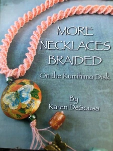More Necklaces Braided on the Kumihimo Disk by Karen DeSousa Instructions - Imagen 1 de 8