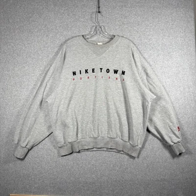 Suéter vintage anos 90 Niketown Portland gola redonda cinza roupa esportiva tamanho XL - Imagem 1 de 4