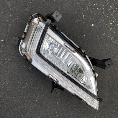 Luz antiniebla lateral del pasajero derecho Hyundai Tucson 2019 2020 lámpara OEM derecha 19 20 Foto 1 de 4