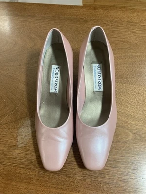 Tacones rosas Nordstrom Comfort Construction para mujer ligeramente usados talla 7,5 W con caja Foto 1 de 4