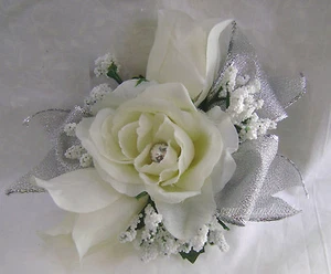 Ivory Roses~baby's breath~wrist~wristlet~Silver~Prom~Party~Quinceanera~Corsage - Picture 1 of 3