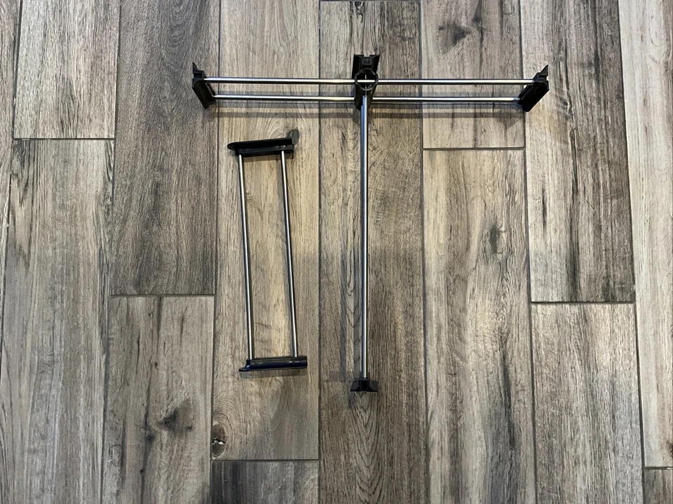 Thor Kitchen TRF2401U Refrigerator 26 ON EVERY FRAME. 27 UNDER EVERY FRAME. - Image 1 of 4