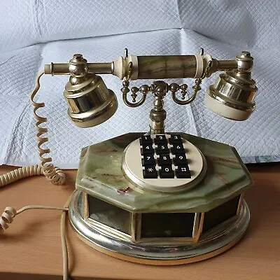 Vintage 1980’s Astral Telecom Onyx Telephone With Key Pad • 61.03€