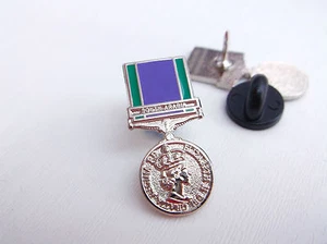 GSM GENERAL SERVICE MEDAL SOUTH ARABIA HM H M ARMED FORCES ARMY LAPEL PIN BADGE - Picture 1 of 1